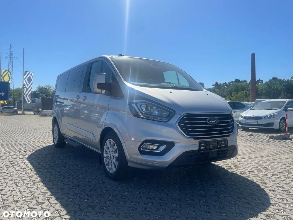 Ford Tourneo Custom - 4