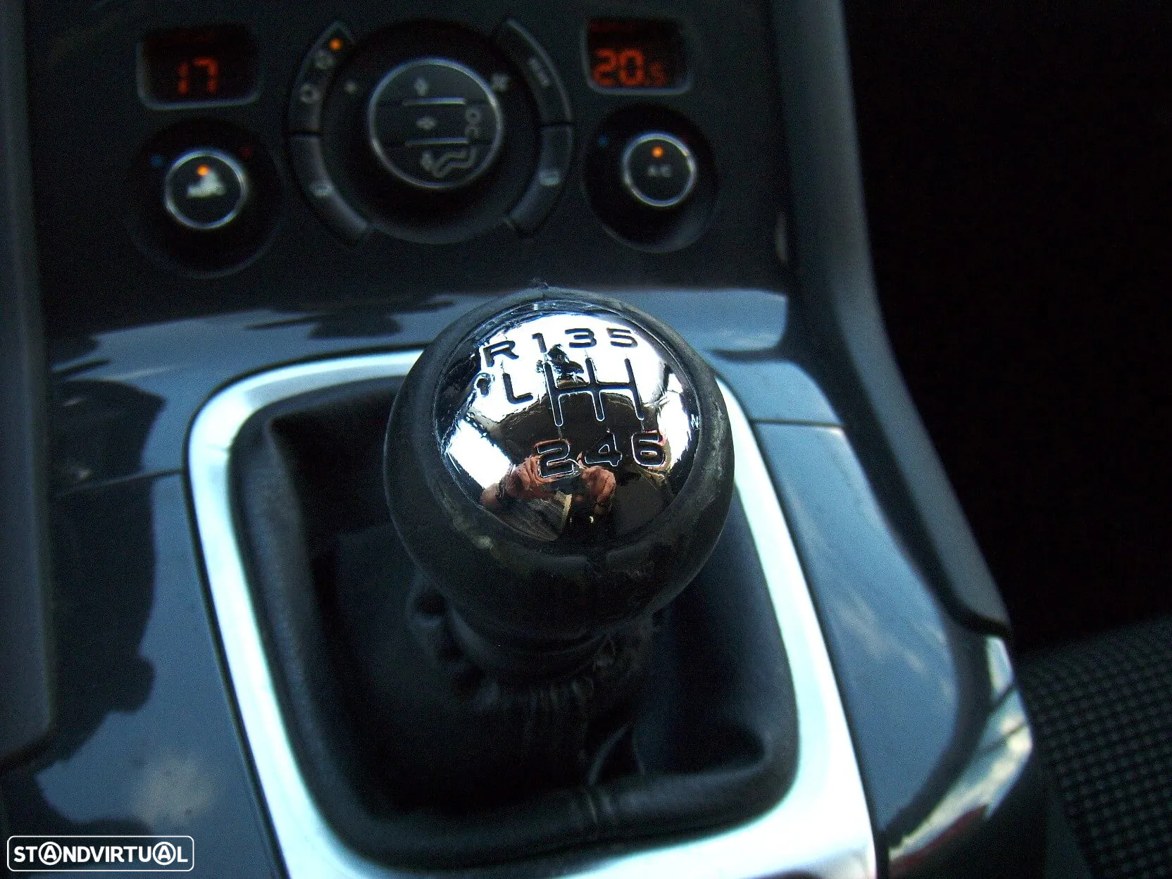 Peugeot 5008 1.6 HDi Executive JLL17 - 36