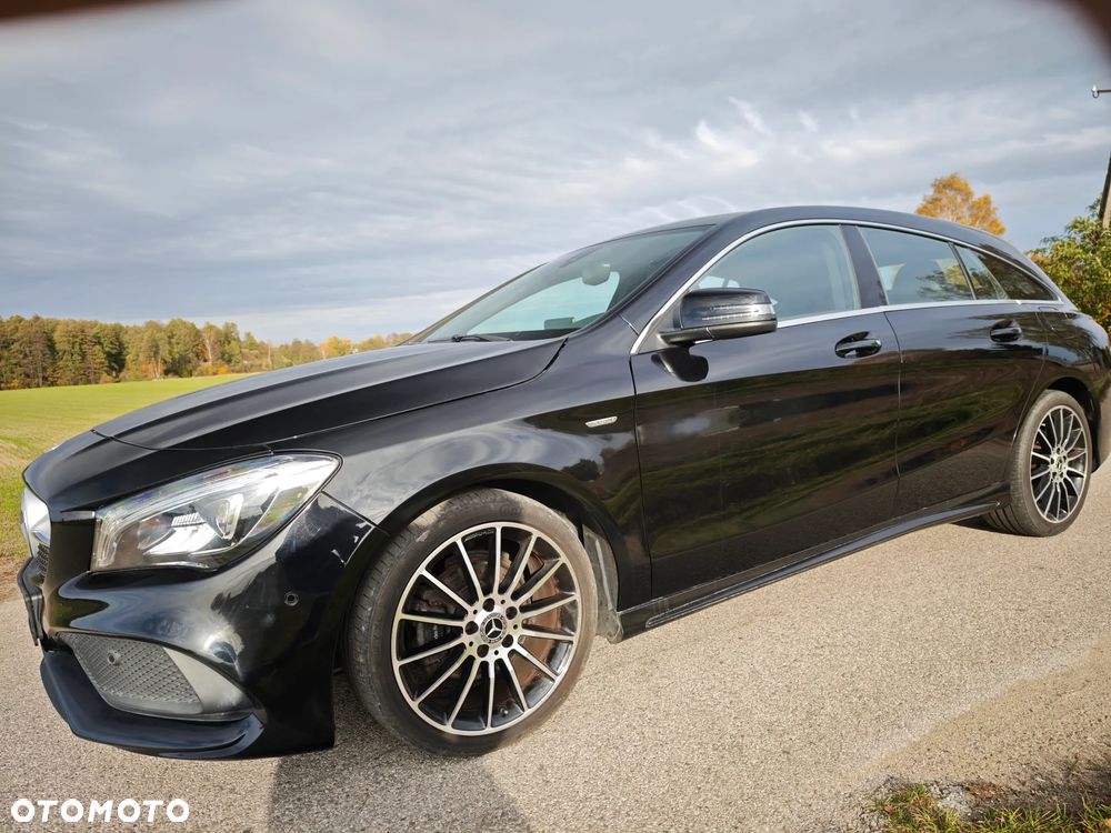Mercedes-Benz CLA 200 AMG Line - 16