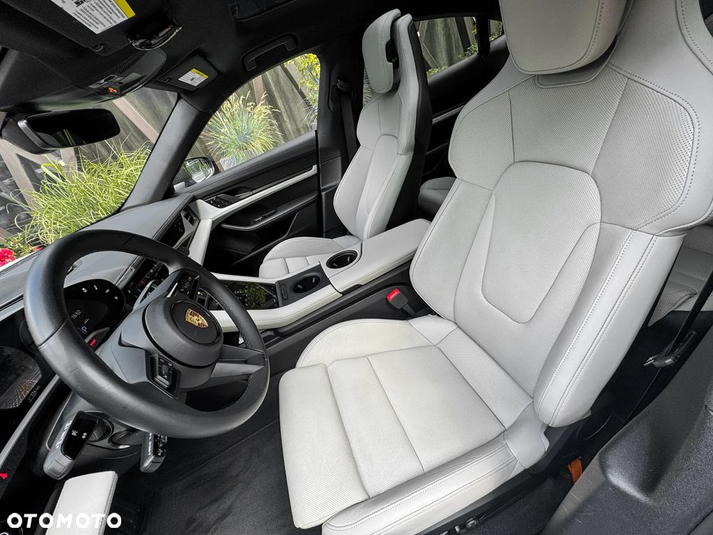 Porsche Taycan 4S Performance Plus - 7