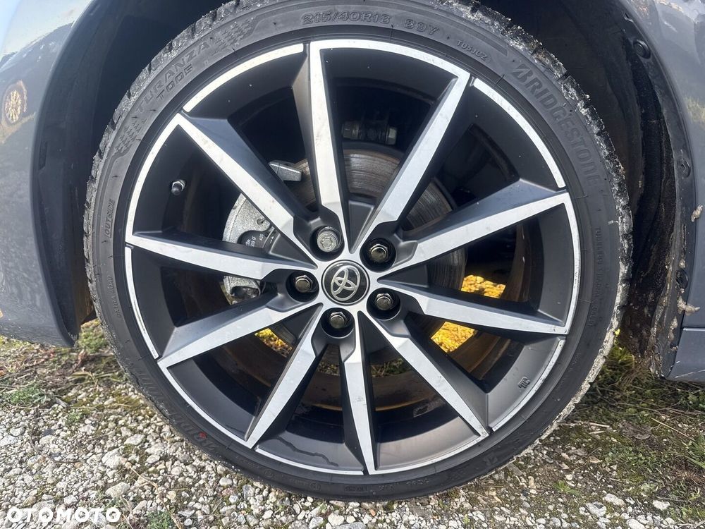 Toyota Yaris Hybrid 1.5 GR Sport - 18