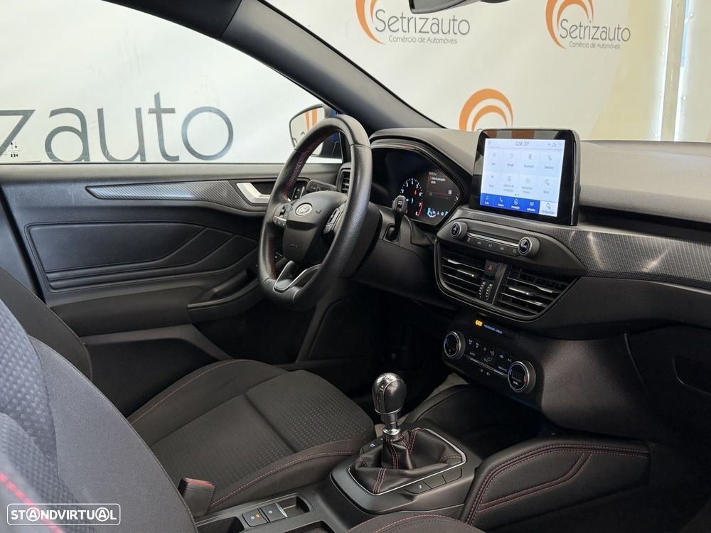 Ford Focus 1.0 EcoBoost ST-Line - 11
