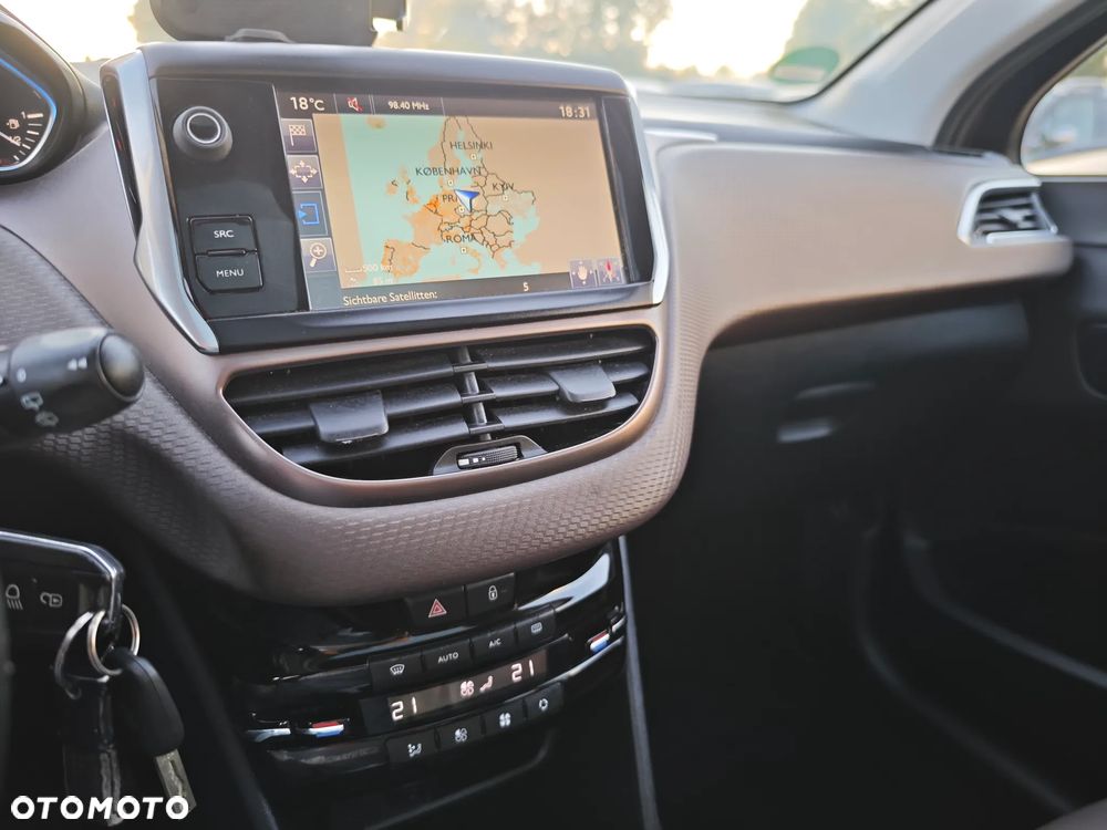 Peugeot 2008 120 VTI Allure - 29