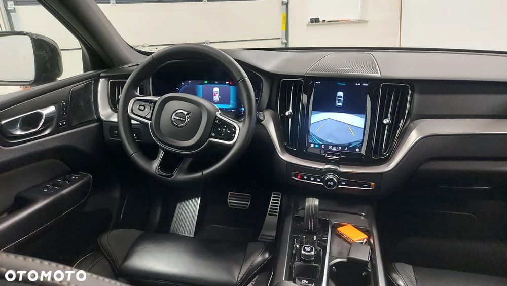 Volvo XC 60 B4 D Plus Dark - 7
