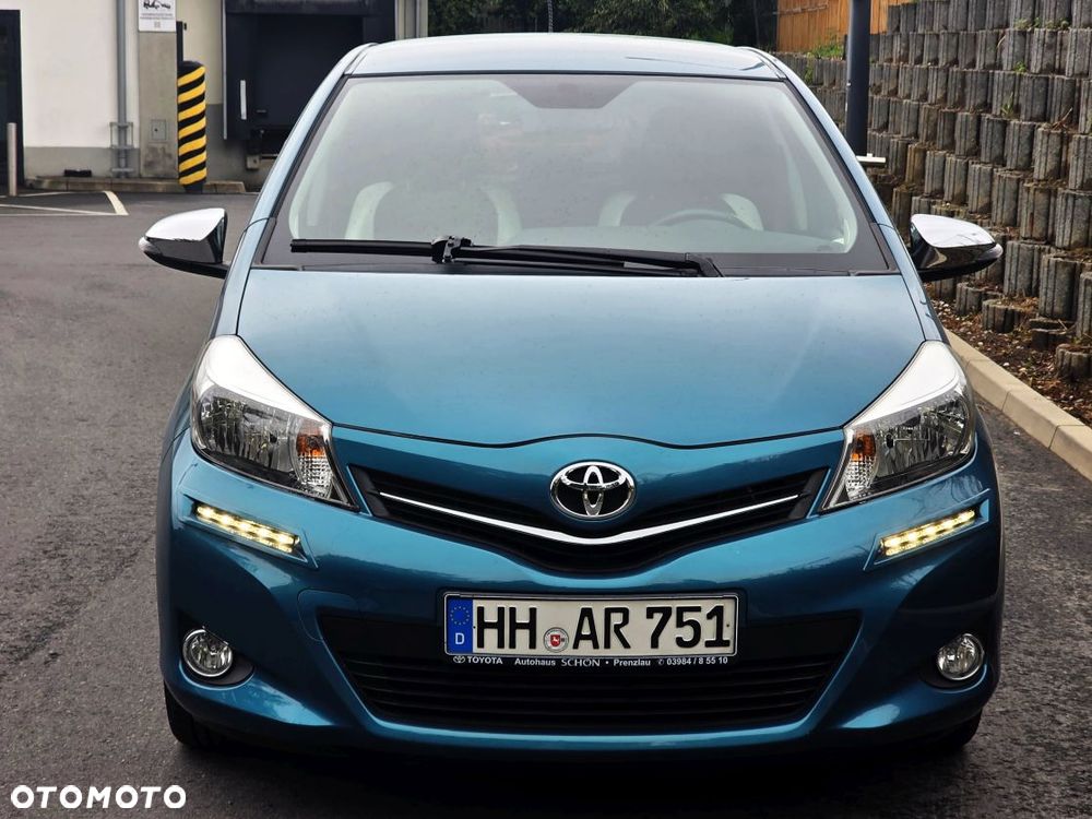 Toyota Yaris 1.33 Premium - 2