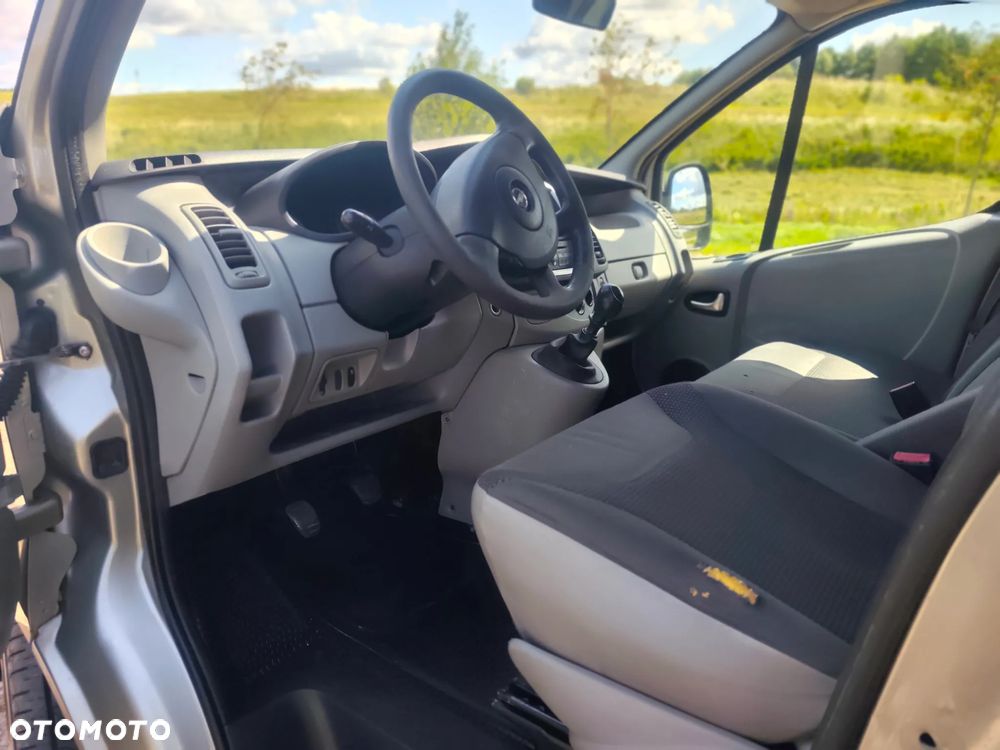 Opel Vivaro - 18