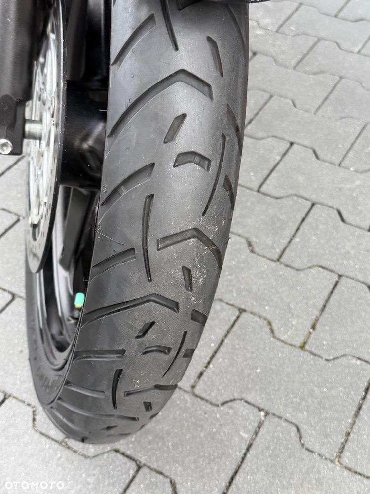 Suzuki V-STROM - 20