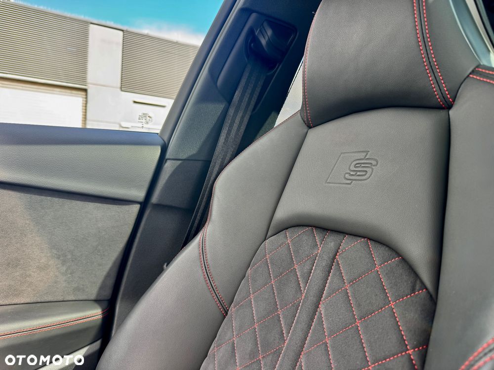 Audi A4 Avant 40 TDI mHEV S Line S tronic - 39