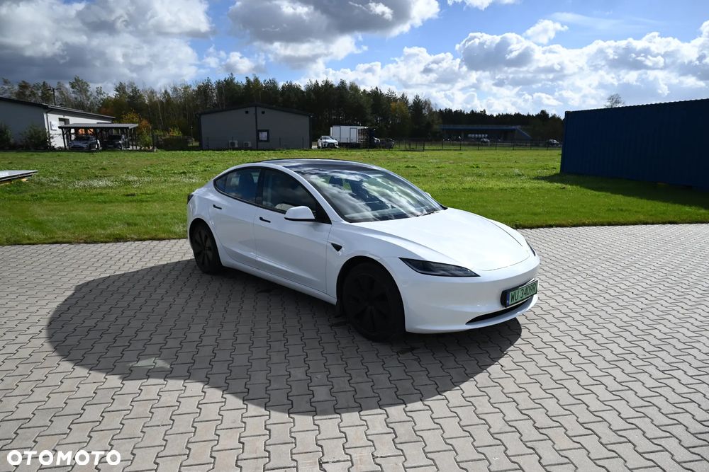 Tesla Model 3 - 30