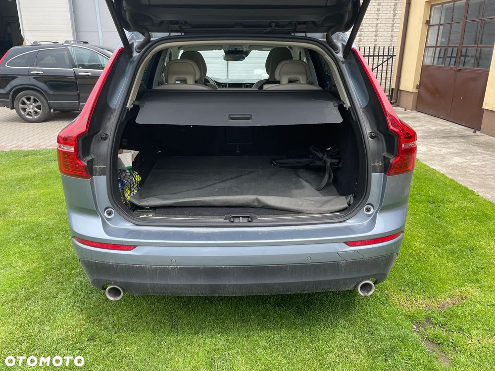 Volvo XC 60 D5 AWD Momentum - 9