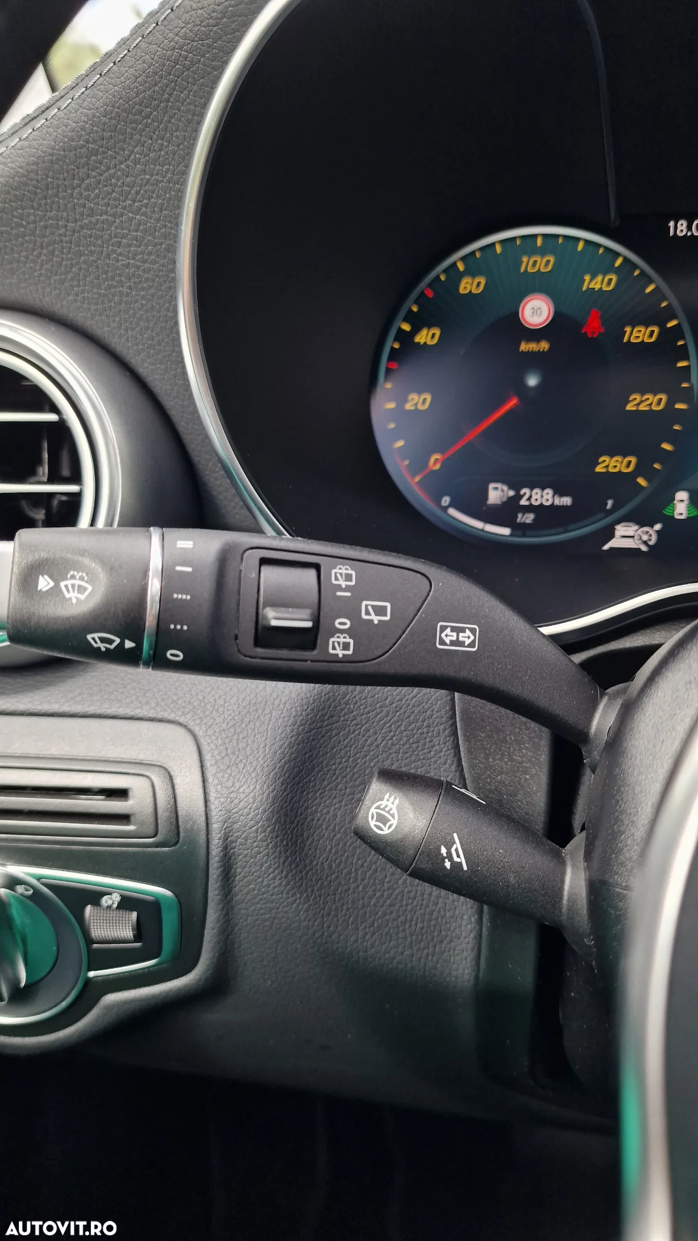 Mercedes-Benz GLC 300 d 4Matic 9G-TRONIC AMG Line - 27