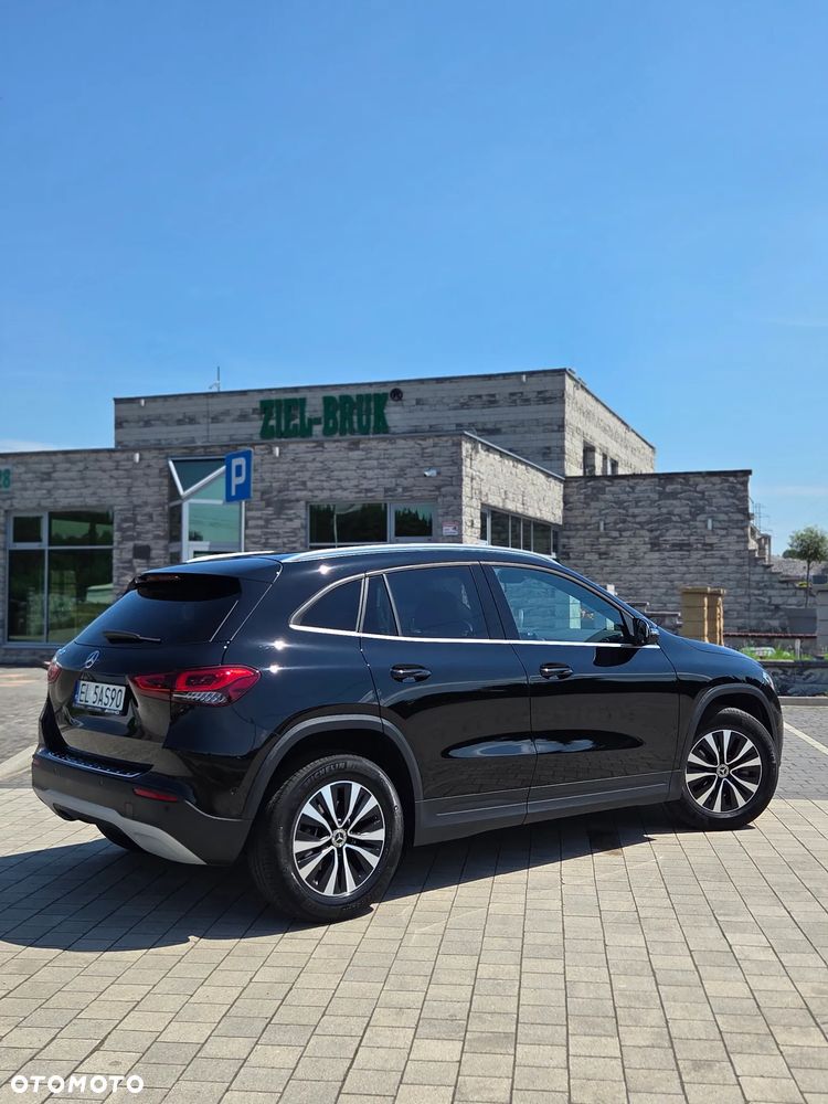 Mercedes-Benz GLA 200 Business Edition - 3