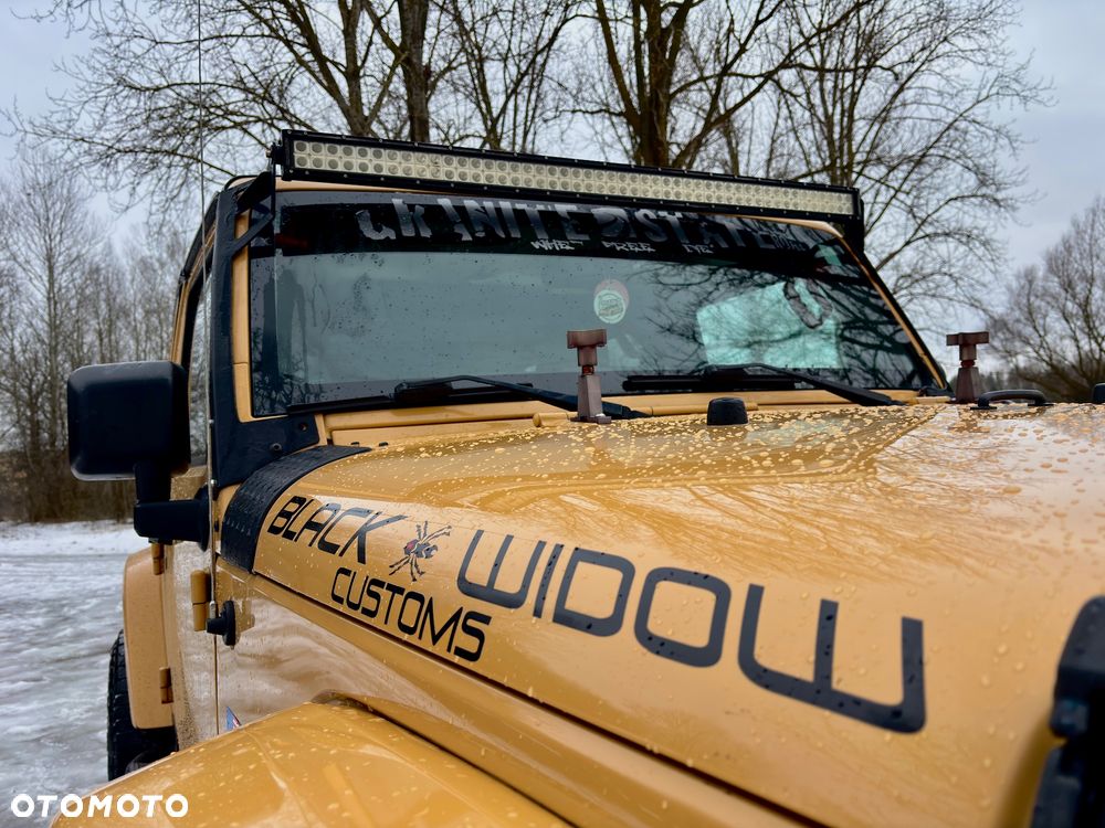 Jeep Wrangler 3.6 Unlim Sahara - 24