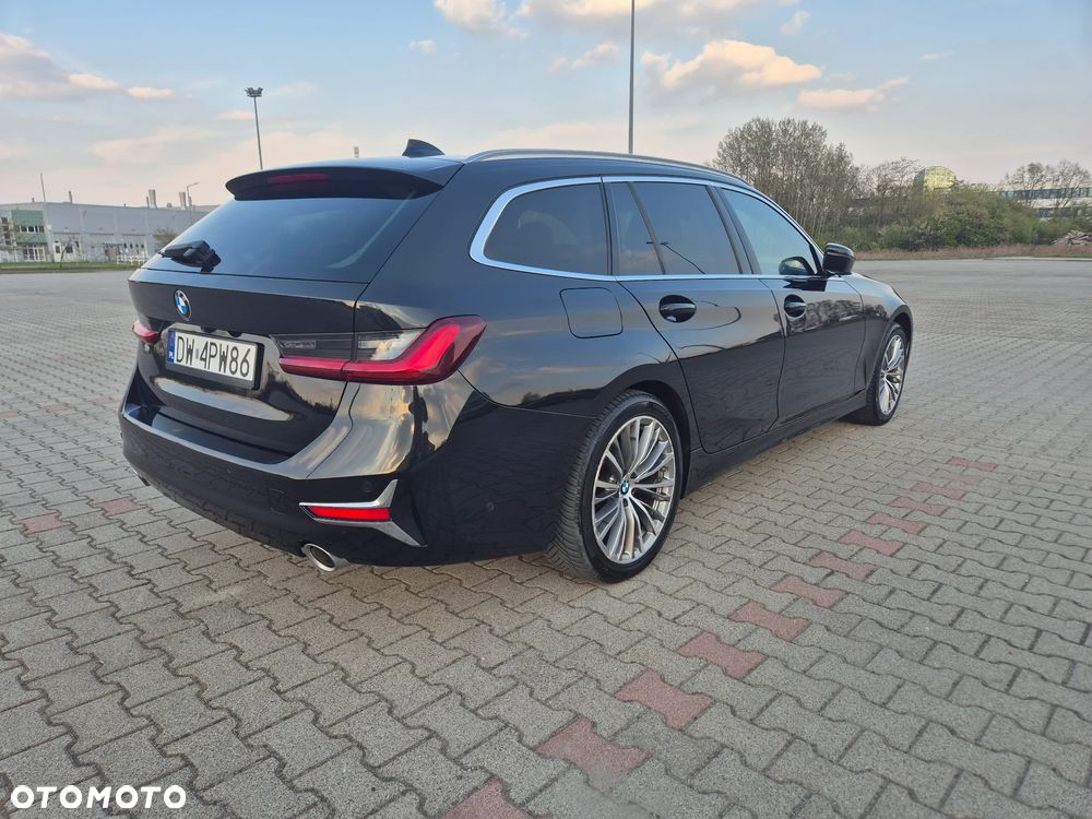 BMW Seria 3 320d xDrive MHEV Luxury Line - 4