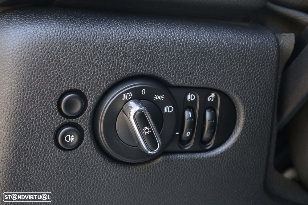 MINI Cabrio Cooper Premium First Essential Auto - 28