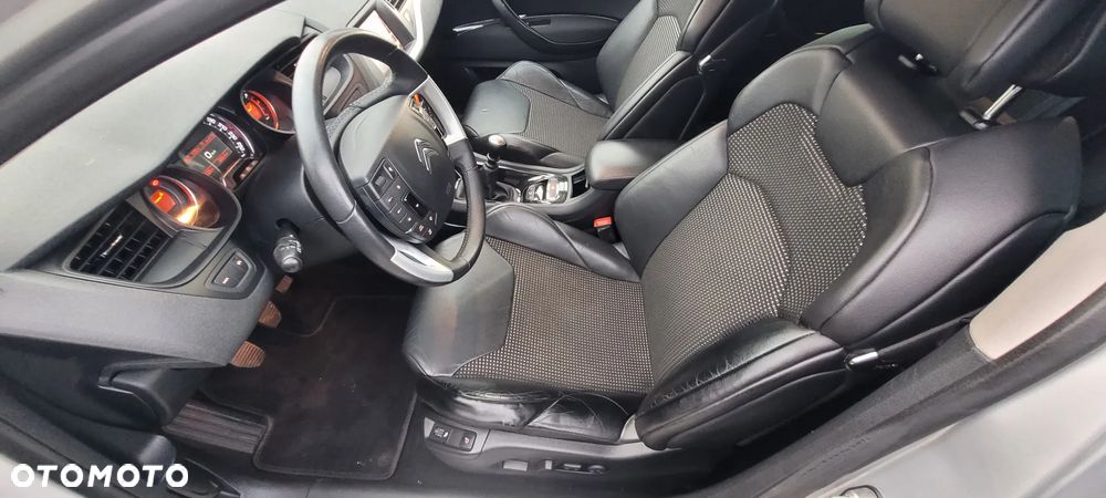 Citroën C5 Tourer HDi 165 FAP Exclusive - 5