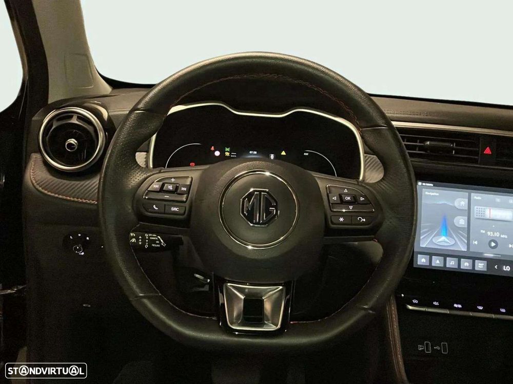 MG ZS EV 72.6 kWh Luxury OBC 11 kW - 11