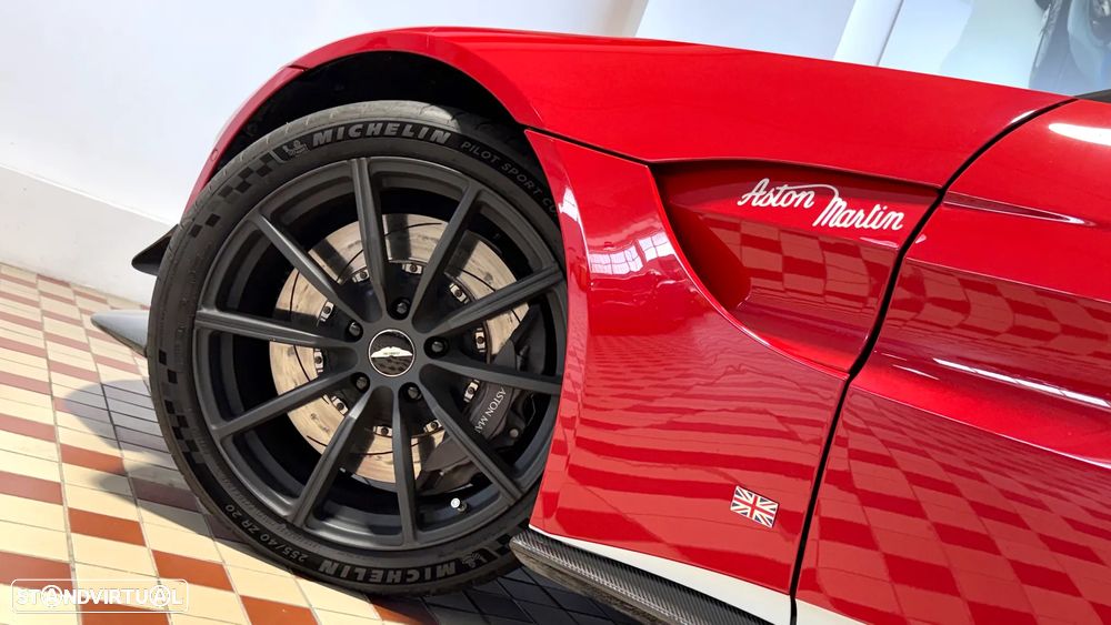 Aston Martin Vantage Coupe V8 - 8