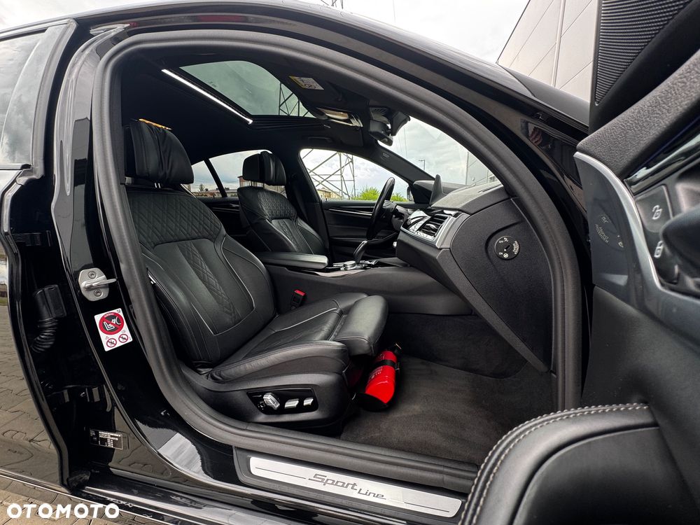 BMW Seria 5 520d Sport Line - 25