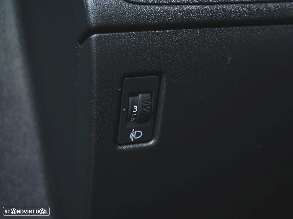 Peugeot 208 1.2 VTi Active - 19