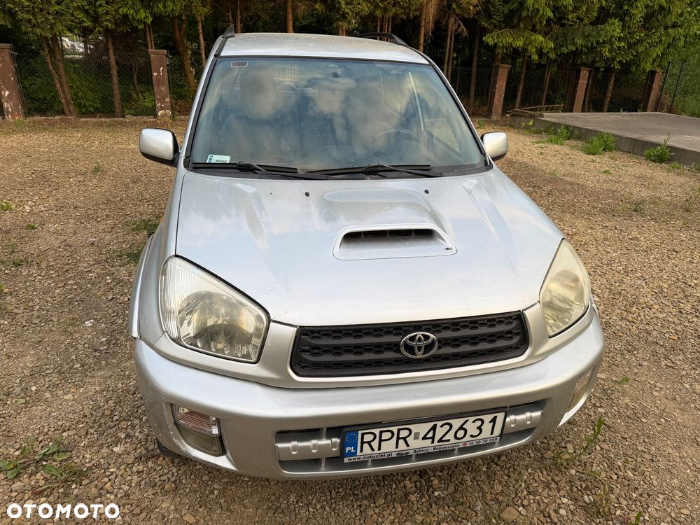 Toyota RAV4 D-4D 4x4 - 11