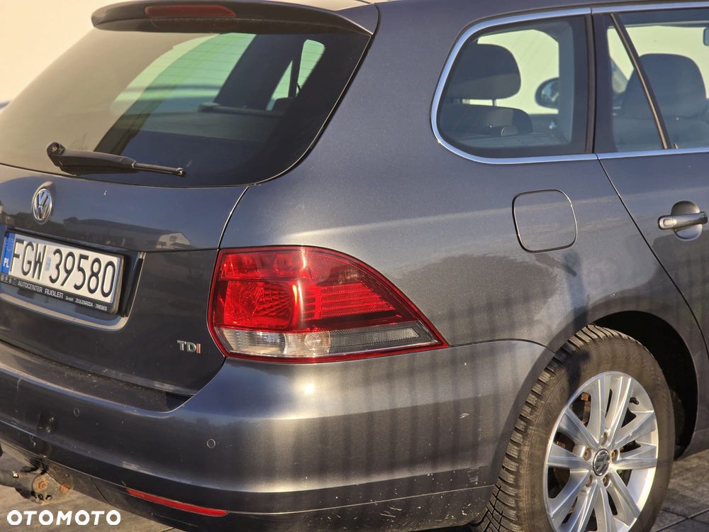 Volkswagen Golf - 5