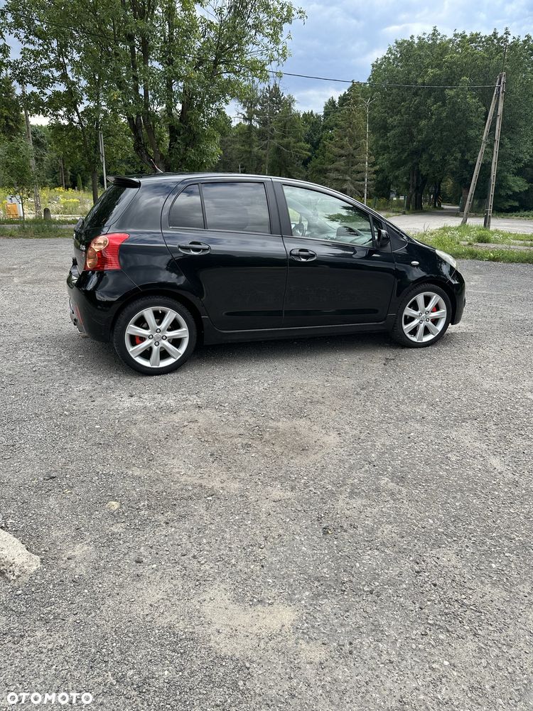 Toyota Yaris - 4