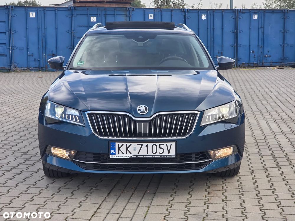 Skoda Superb 2.0 TSI 4x4 L&K DSG - 9