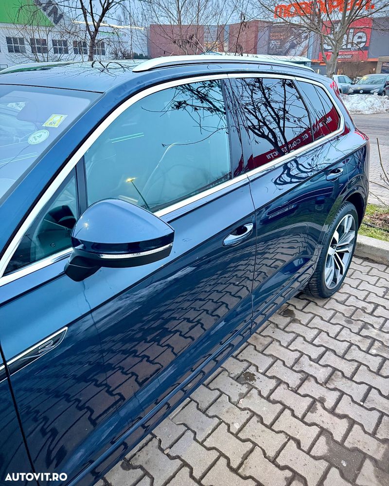 Volkswagen Touareg V6 TDI 4MOTION R-Line - 12