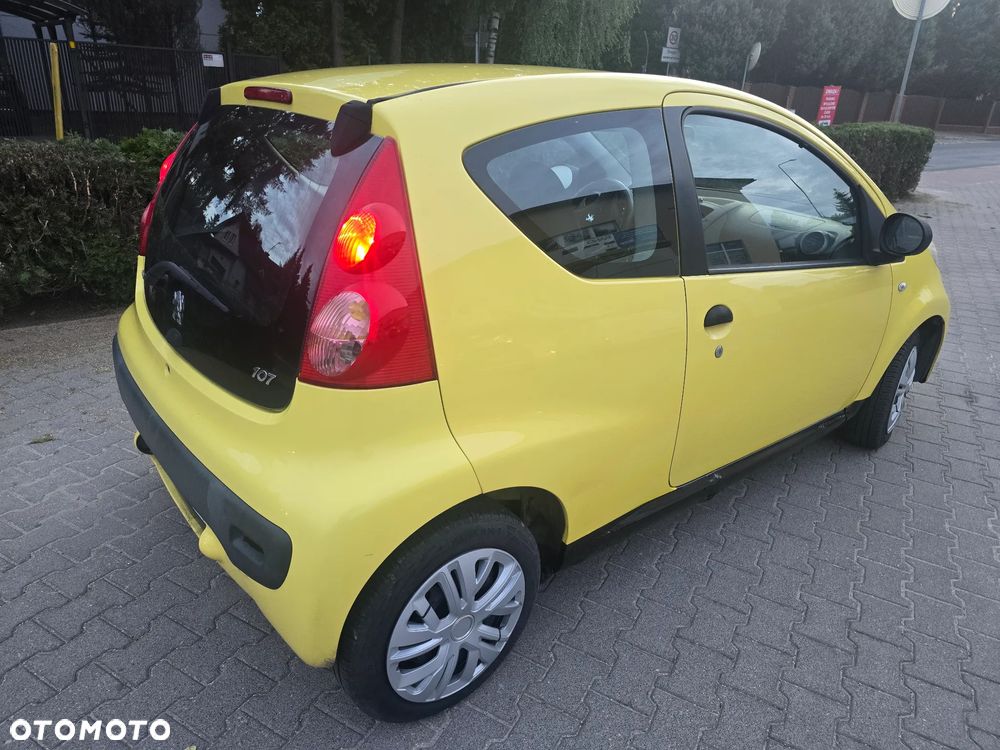 Peugeot 107 1.0 Happy - 2