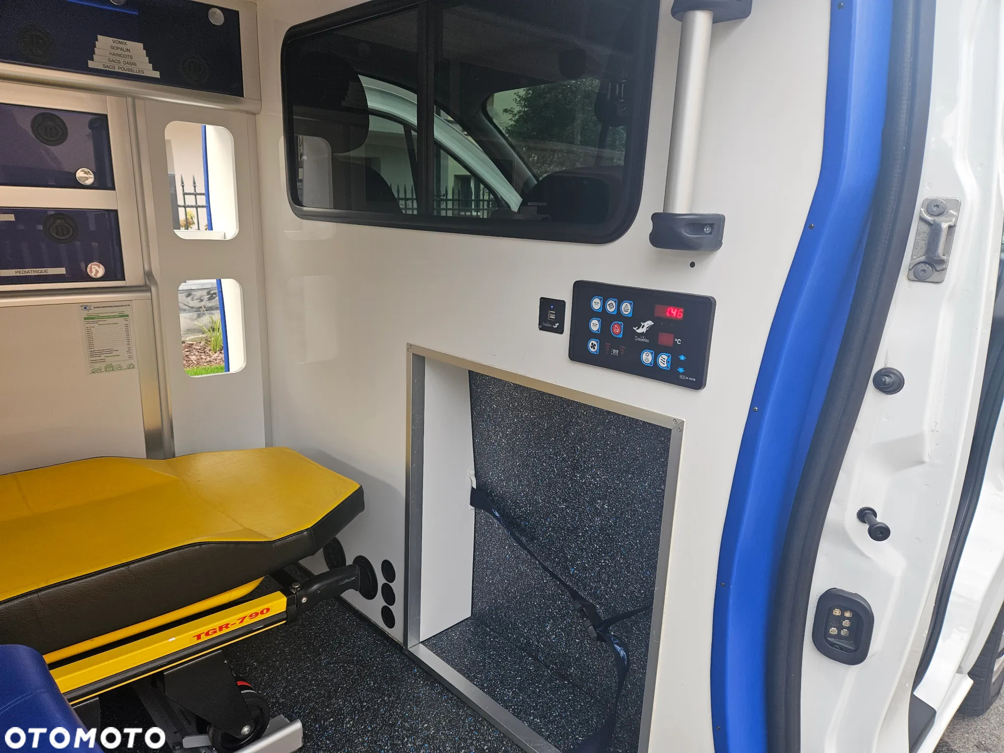 Opel VIVARO - 28
