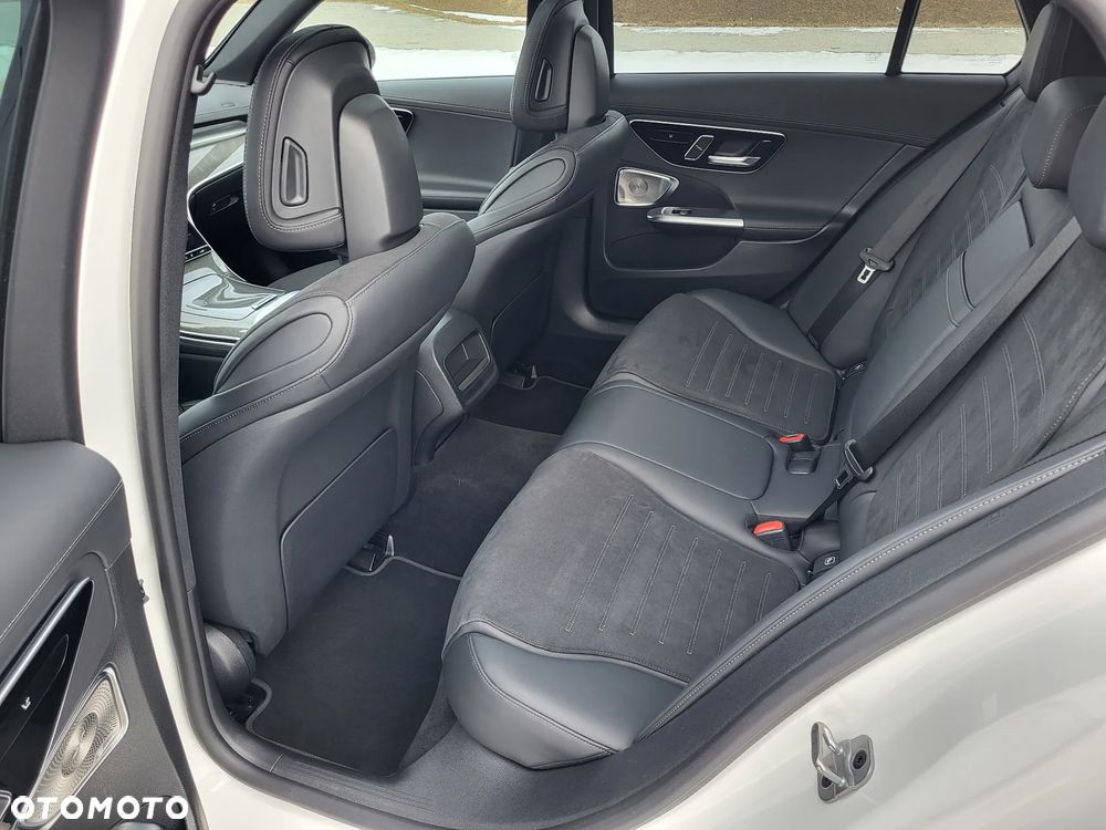 Mercedes-Benz Klasa C 220 d 4Matic 9G-TRONIC AMG Line - 20