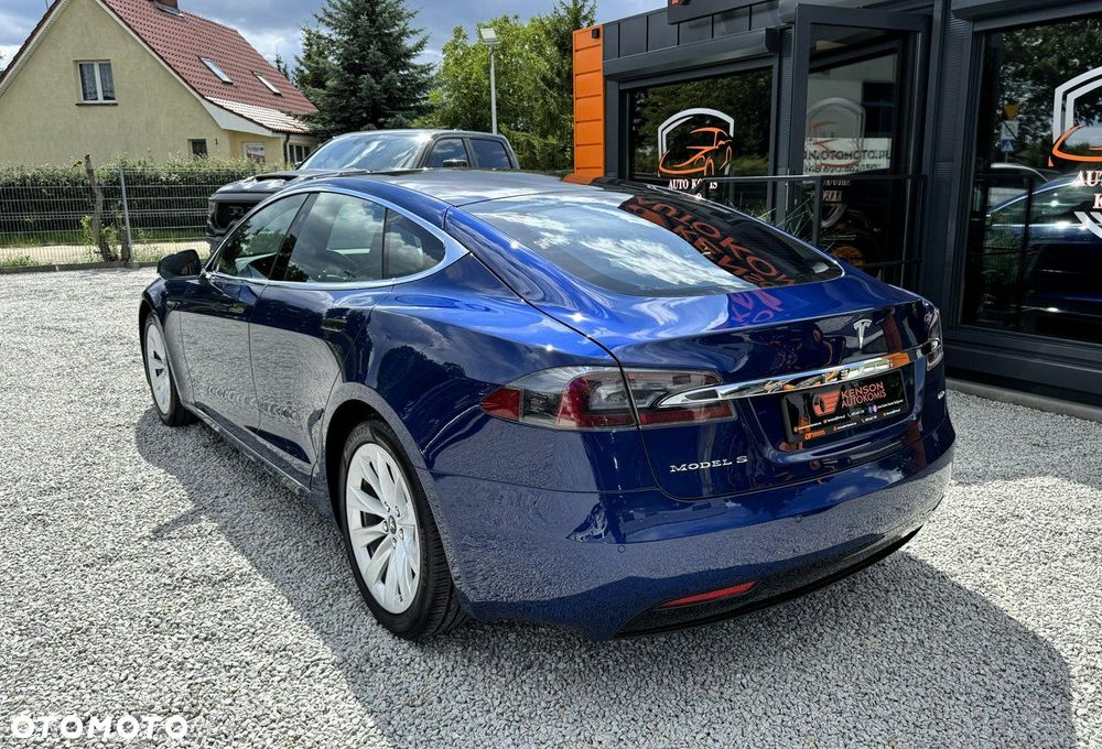 Tesla Model S Long Range Plus - 4