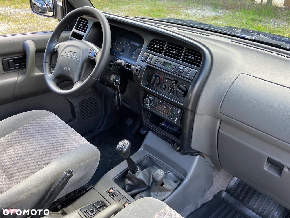Opel Monterey - 25