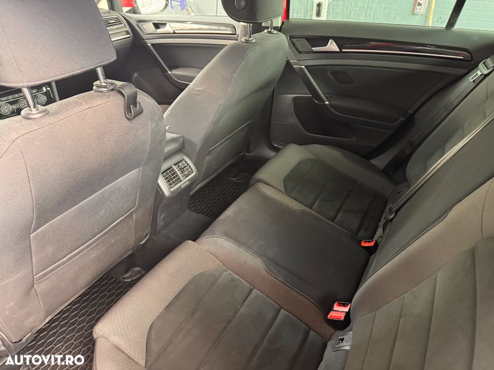 Volkswagen Golf - 7
