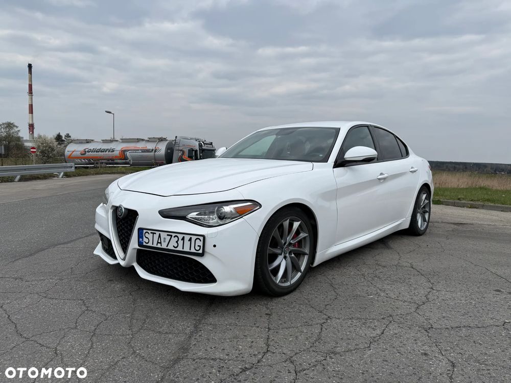 Alfa Romeo Giulia 2.0 Turbo 16V AT8 Veloce Ti - 4