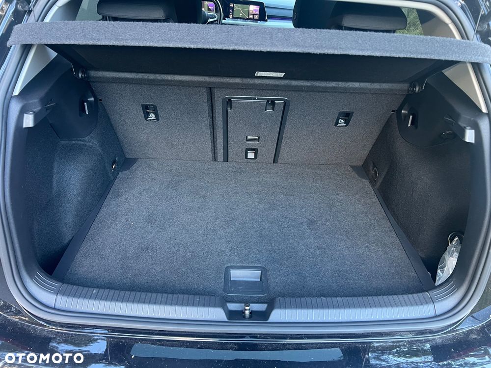 Volkswagen Golf - 11
