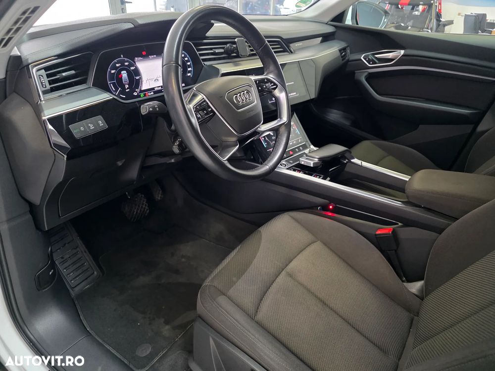 Audi e-tron 50 quattro - 11