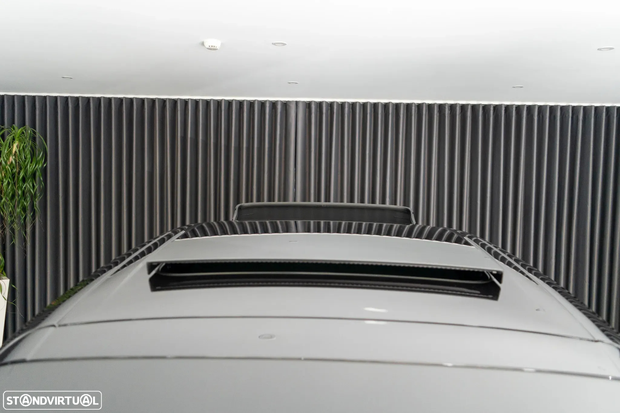 Porsche Macan Electric Turbo - 38