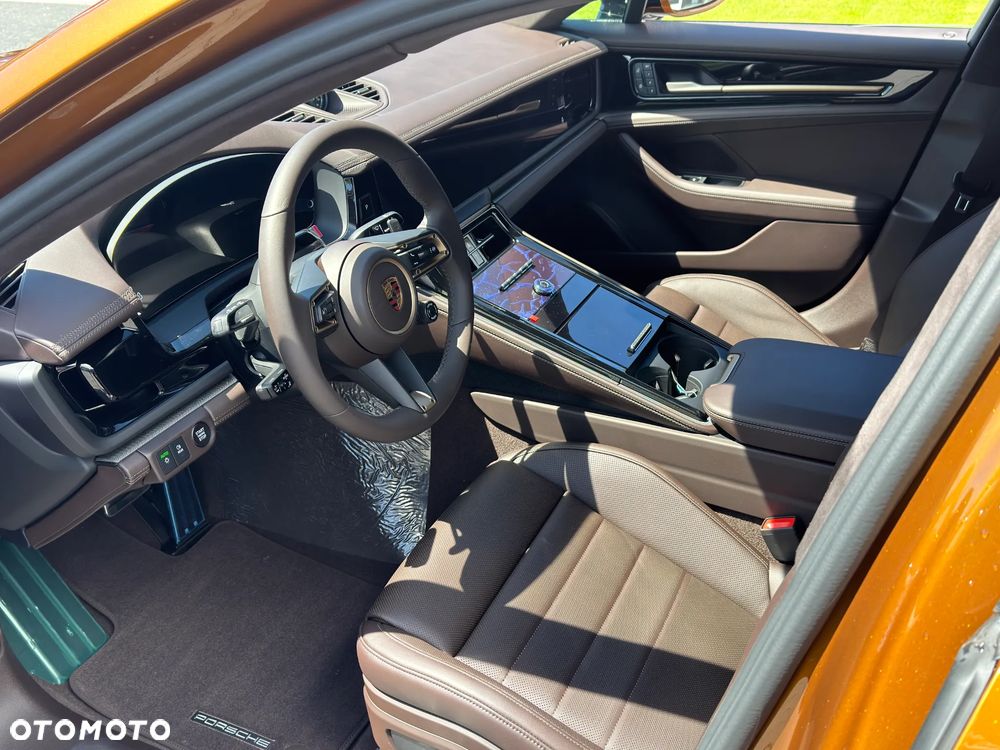 Porsche Panamera 4 E-Hybrid PHEV - 10