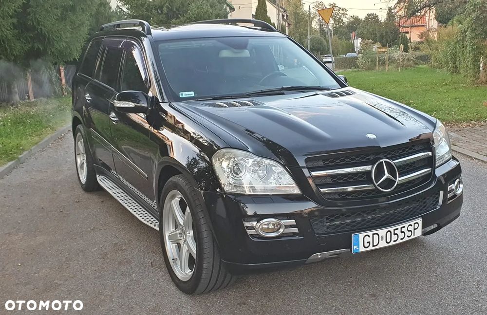 Mercedes-Benz GL 450 - 4