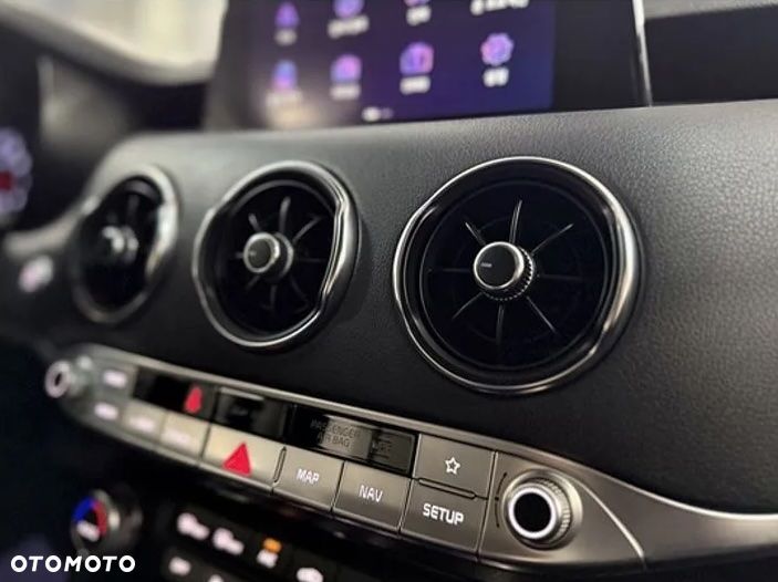 Kia Stinger 2.0 T-GDI GT Line - 10
