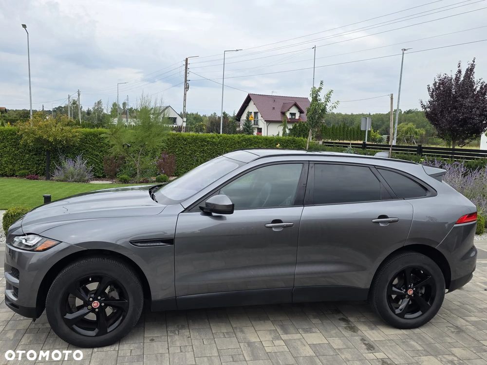 Jaguar F-Pace 25t AWD Prestige - 9