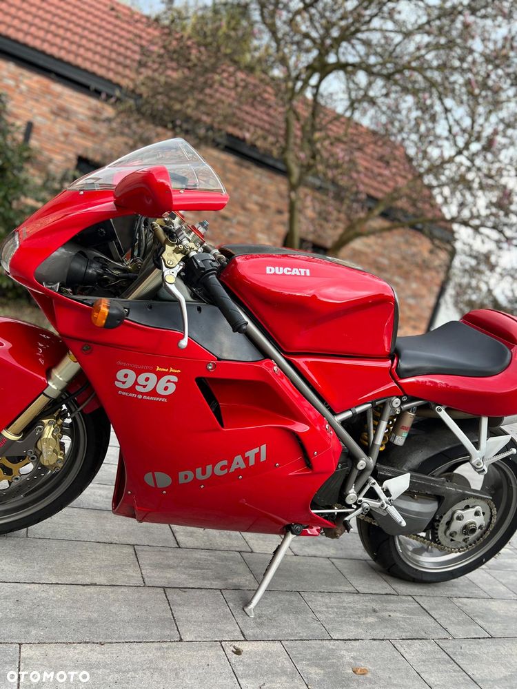 Ducati 996 - 8