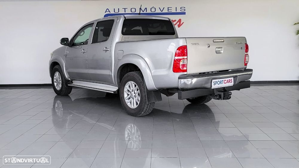 Toyota Hilux 2.5 D-4D 4WD CD T+Nav+PM - 4