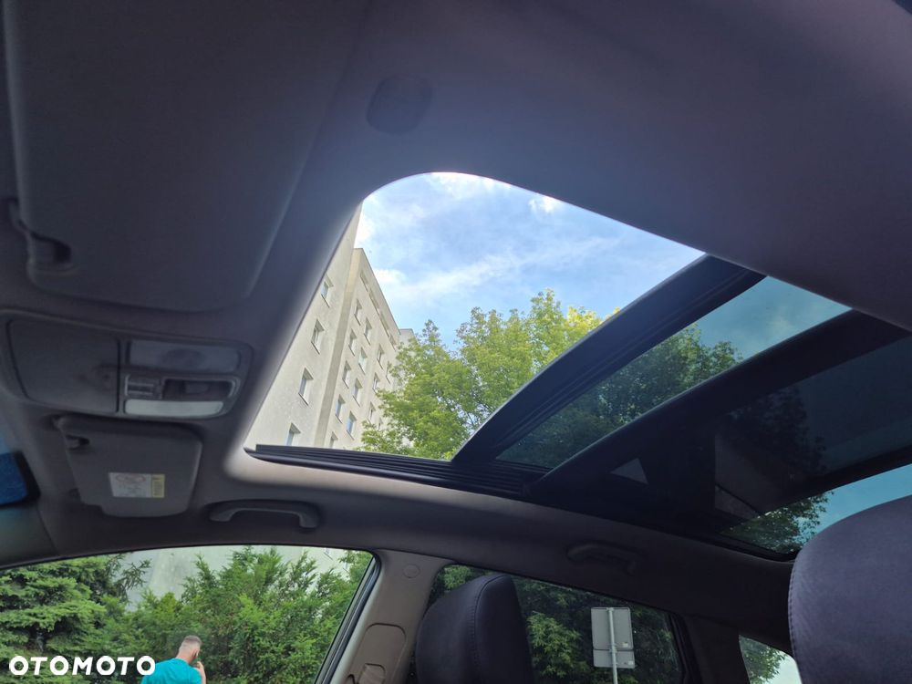 Kia Carens 1.6 GDI L 7os EU6 - 25