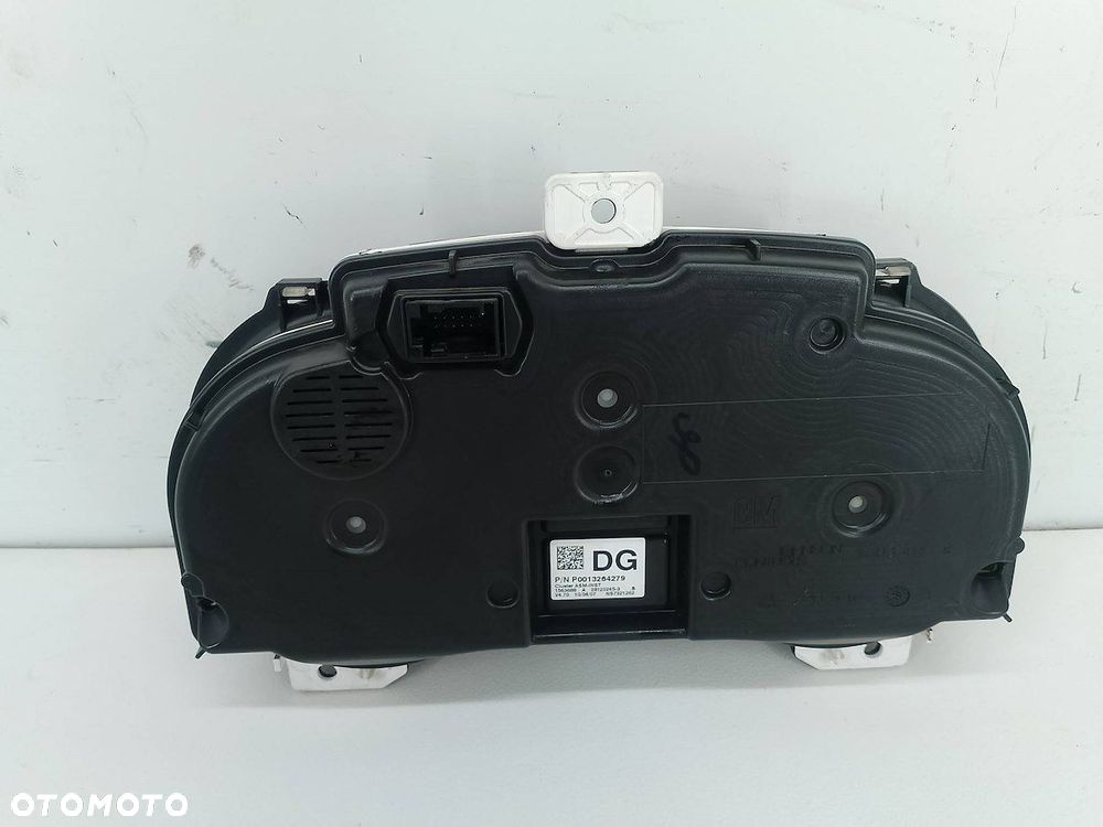 LICZNIK OPEL CORSA D 13264279 1.2 16V - 2