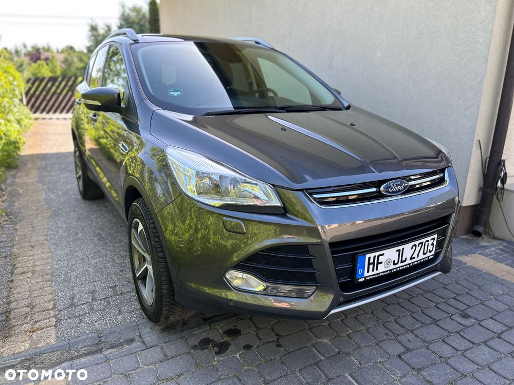 Ford Kuga 2.0 TDCi 2x4 Titanium - 4