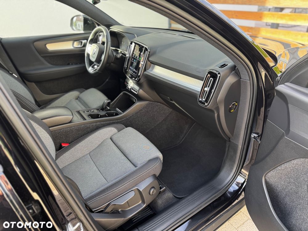 Volvo XC 40 B3 Plus Bright - 17