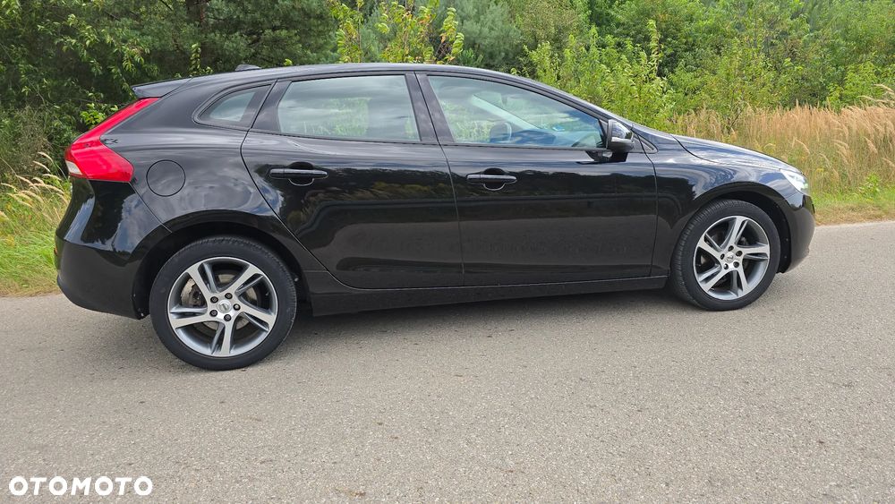 Volvo V40 D2 Drive-E Momentum - 19